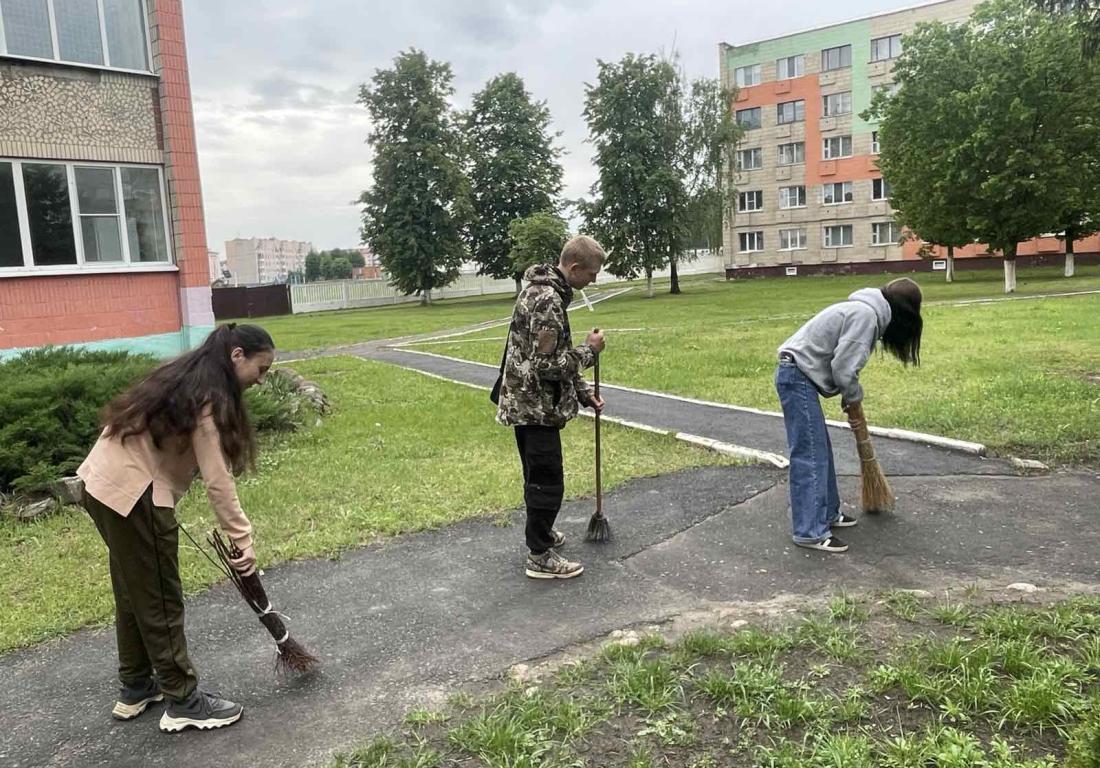 В колледже организована работа трудового проекта от управления по труду Хойникского райисполкома